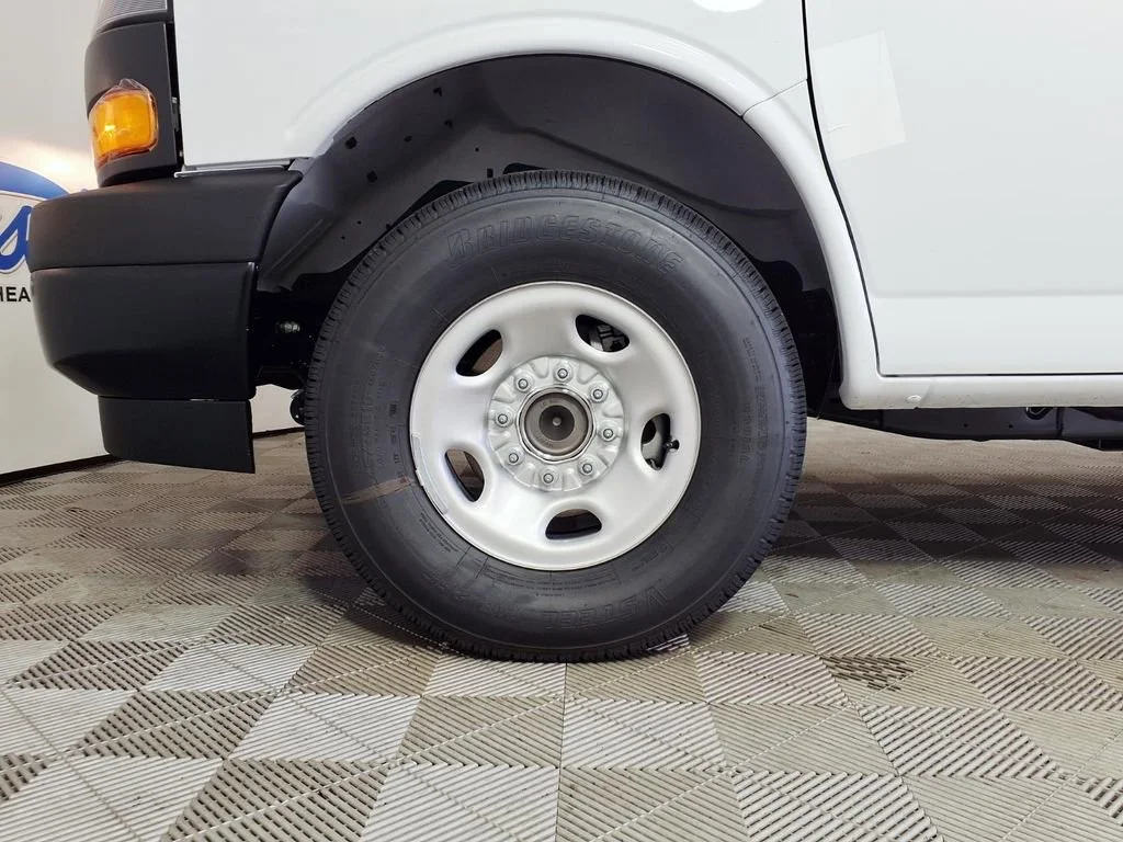 New 2026 Summit White GMC Work Van image 7