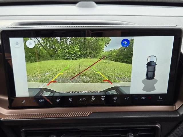 New 2026 Carbonized Gray Metallic Ford Outer Banks® image 32