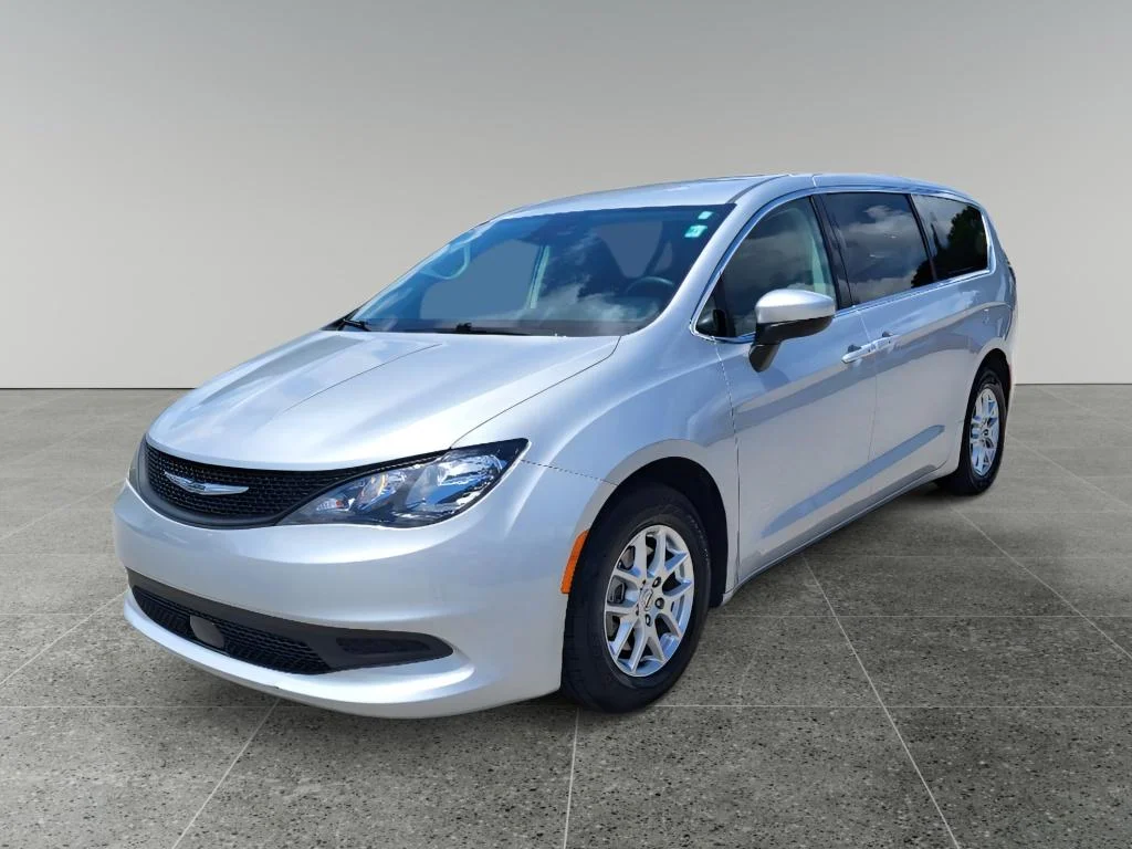 Used 2023 Silver Mist Clearcoat Chrysler LX image 1