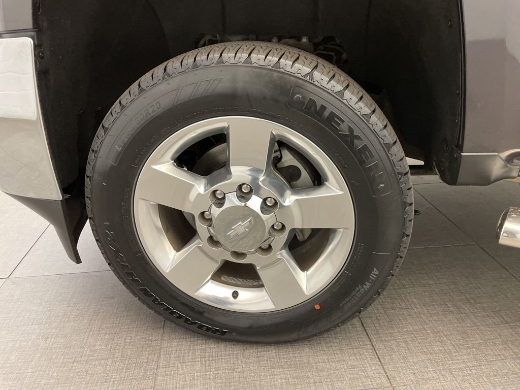 Used 2016 Gray Chevrolet LTZ image 9