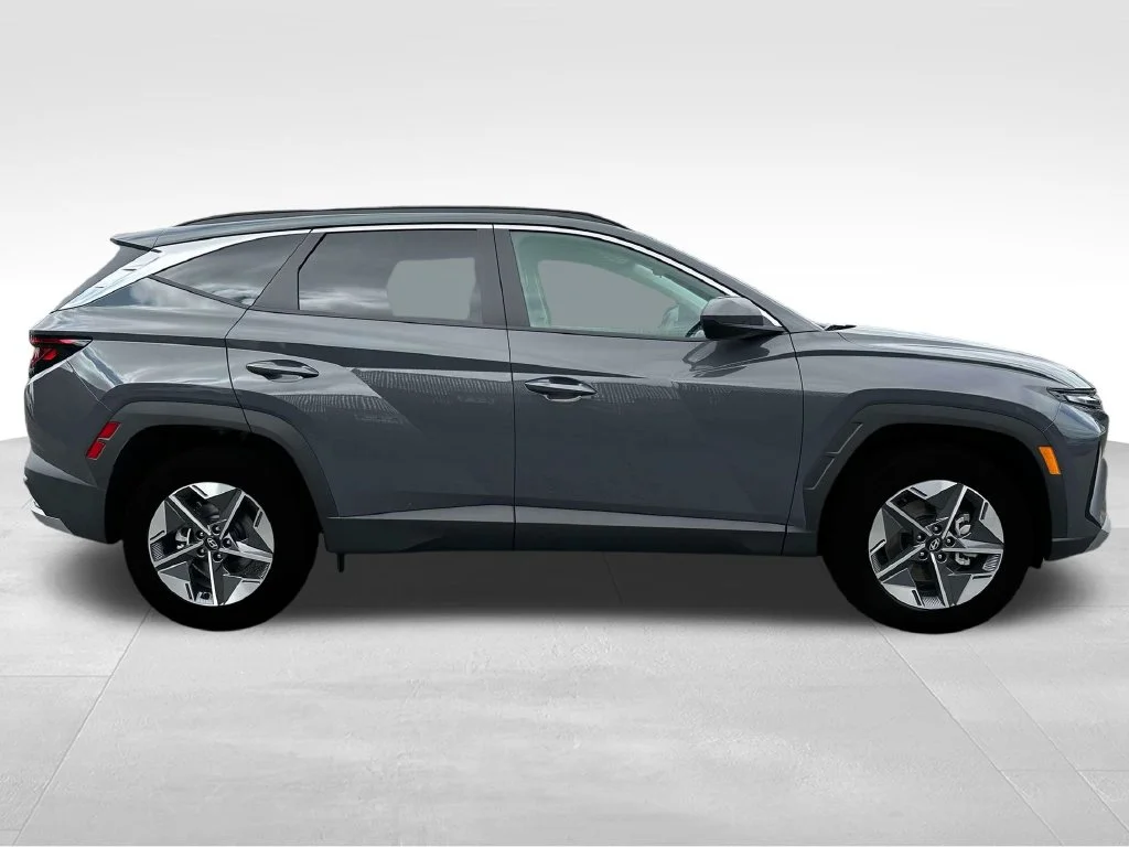 Used 2026 Gray Hyundai SEL image 10
