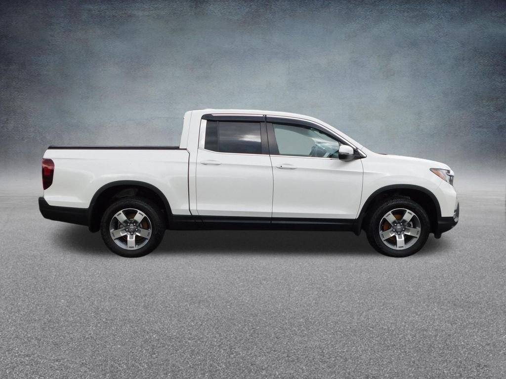 Used 2025 White Honda RTL image 2