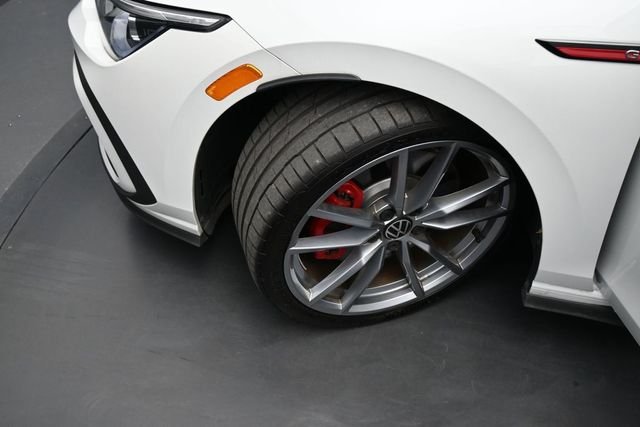 Used 2024 White Volkswagen S image 27
