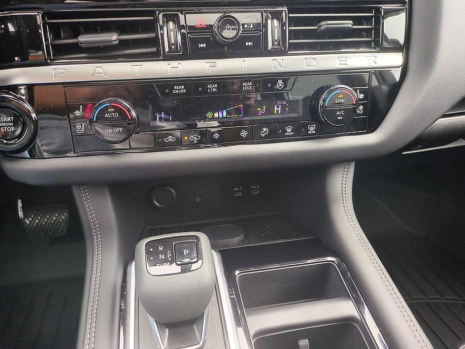 Certified Used 2026 Everest White Pearl Tricoat Nissan Platinum image 22