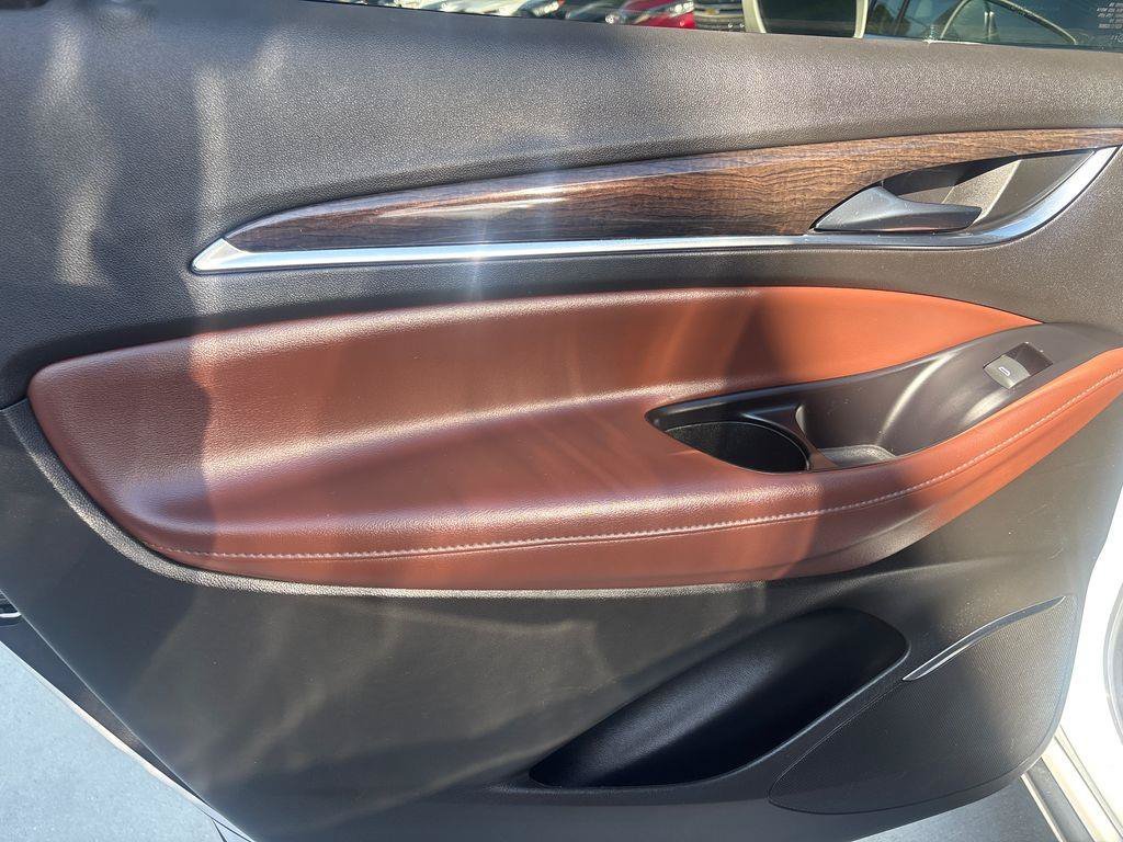 Used 2020 White Buick Avenir image 29