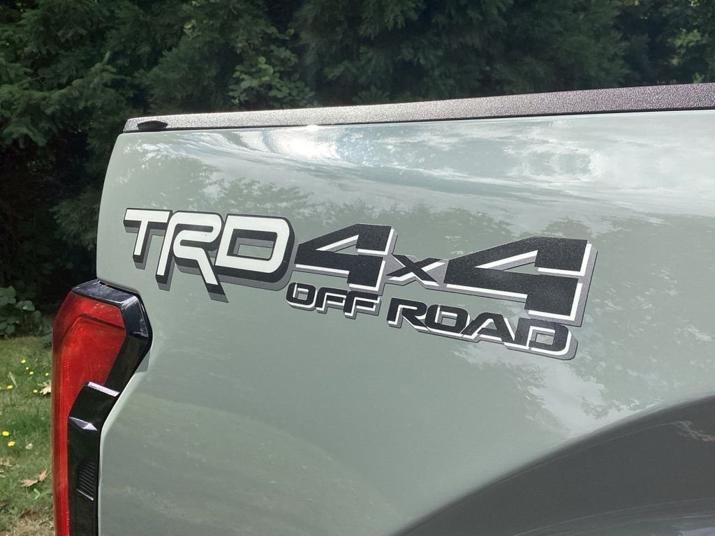 Used 2026 Green Toyota SR5 image 13