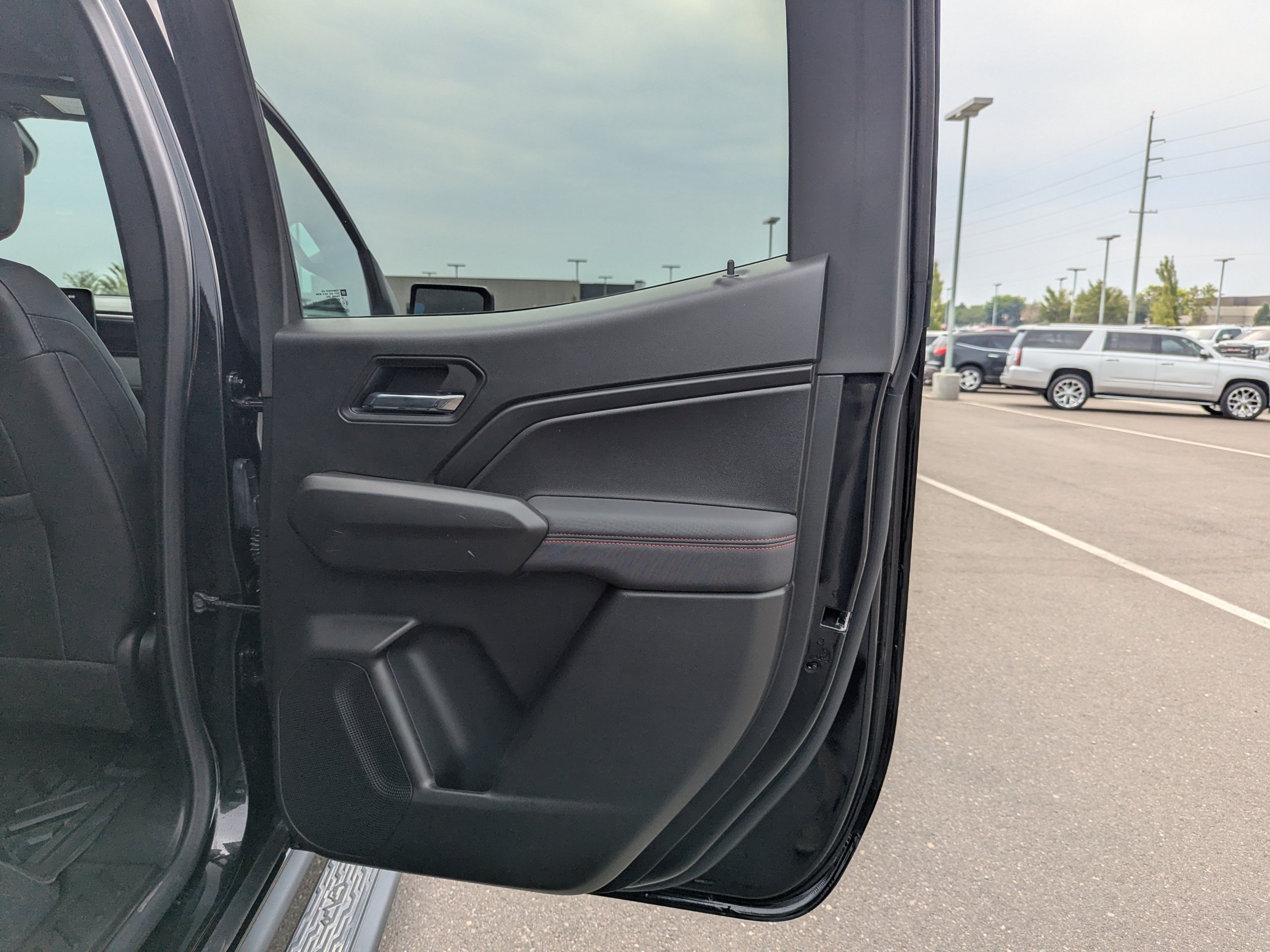 2026 Chevrolet Colorado Z71 - Photo 42