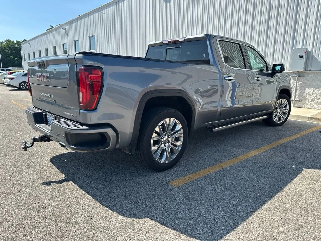 Used 2021 Gray GMC Denali image 4