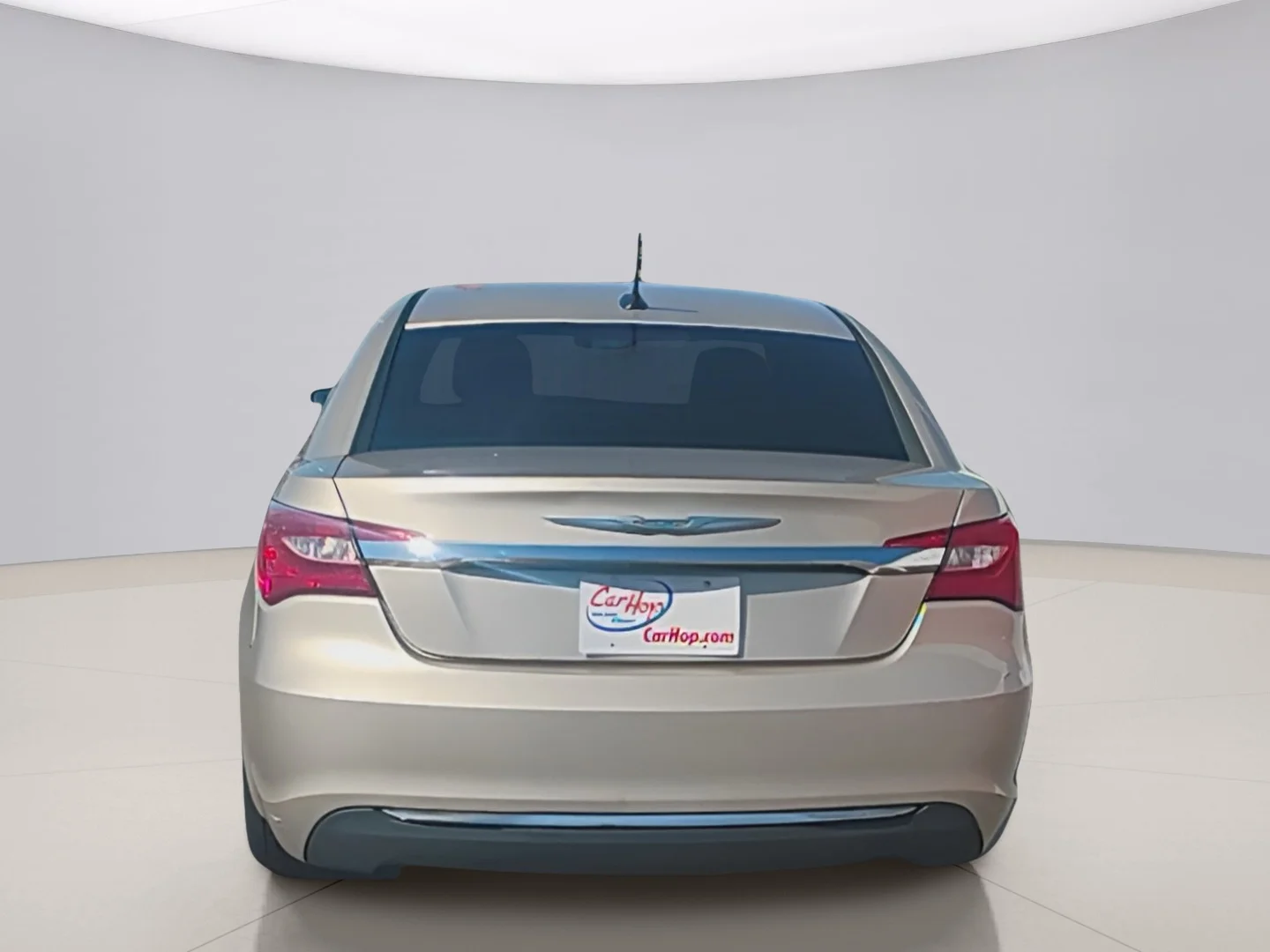 Used 2014 Gold Chrysler LX image 4