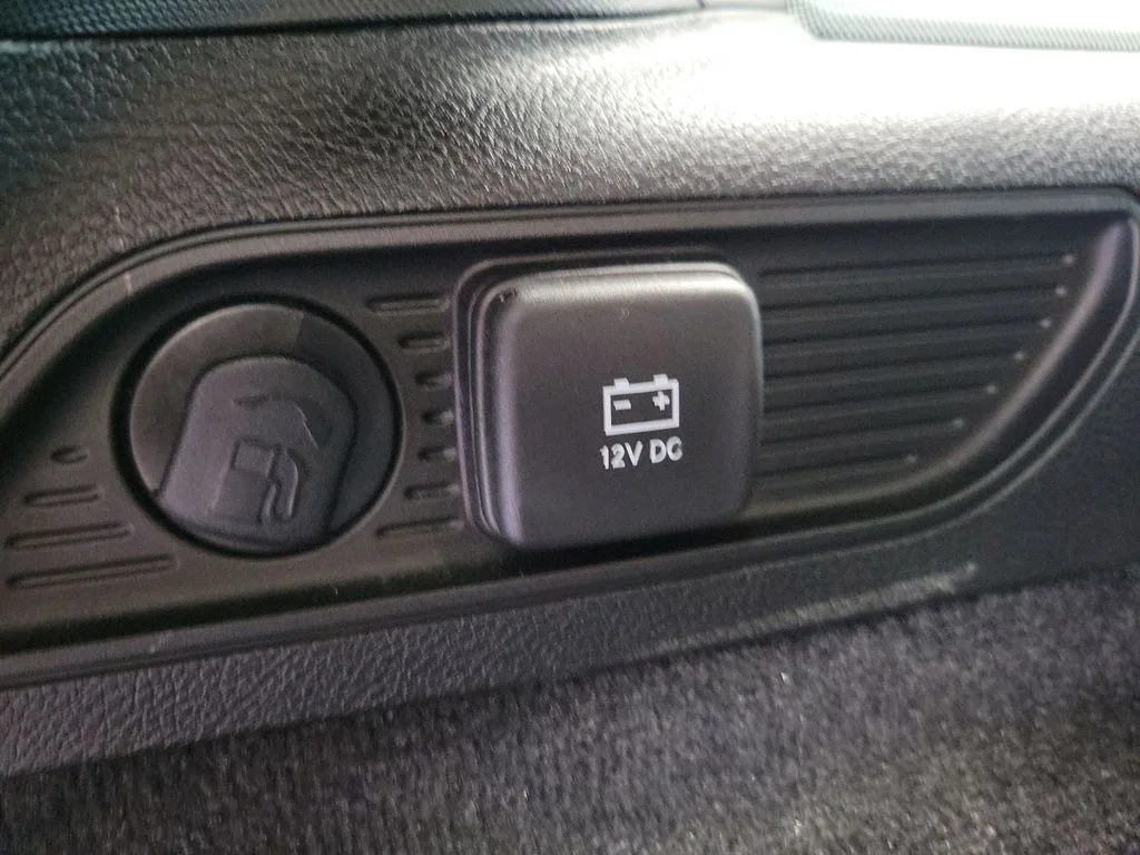 Certified Used 2022 Gray Jeep Summit 4xe image 16