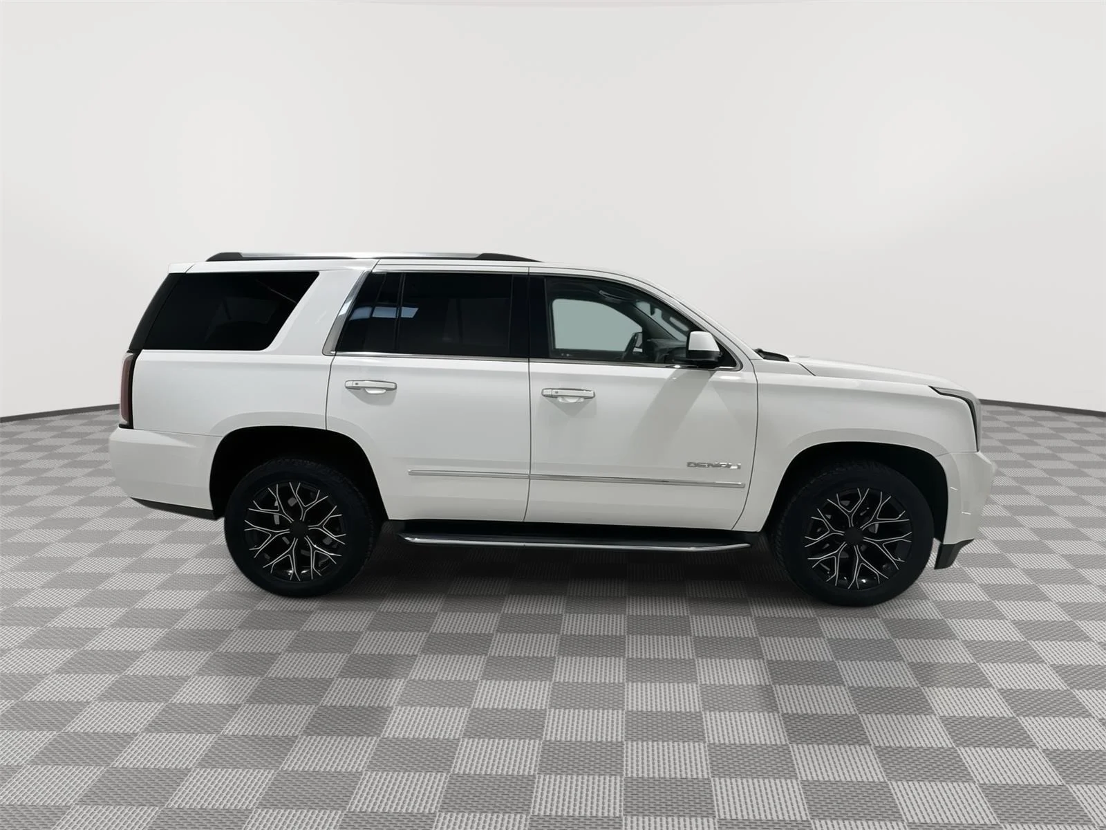 Used 2017 SUMMIT WHITE GMC Denali image 6
