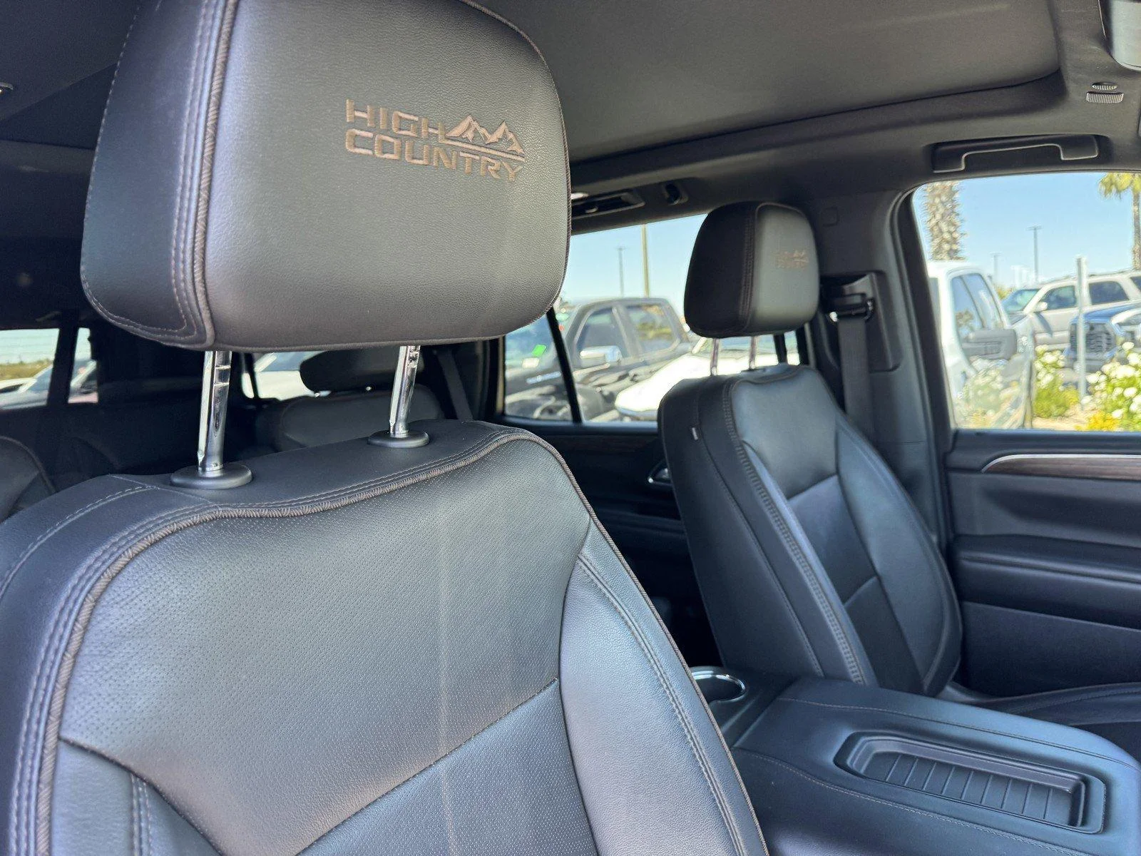 Used 2022 Black Chevrolet High Country image 9