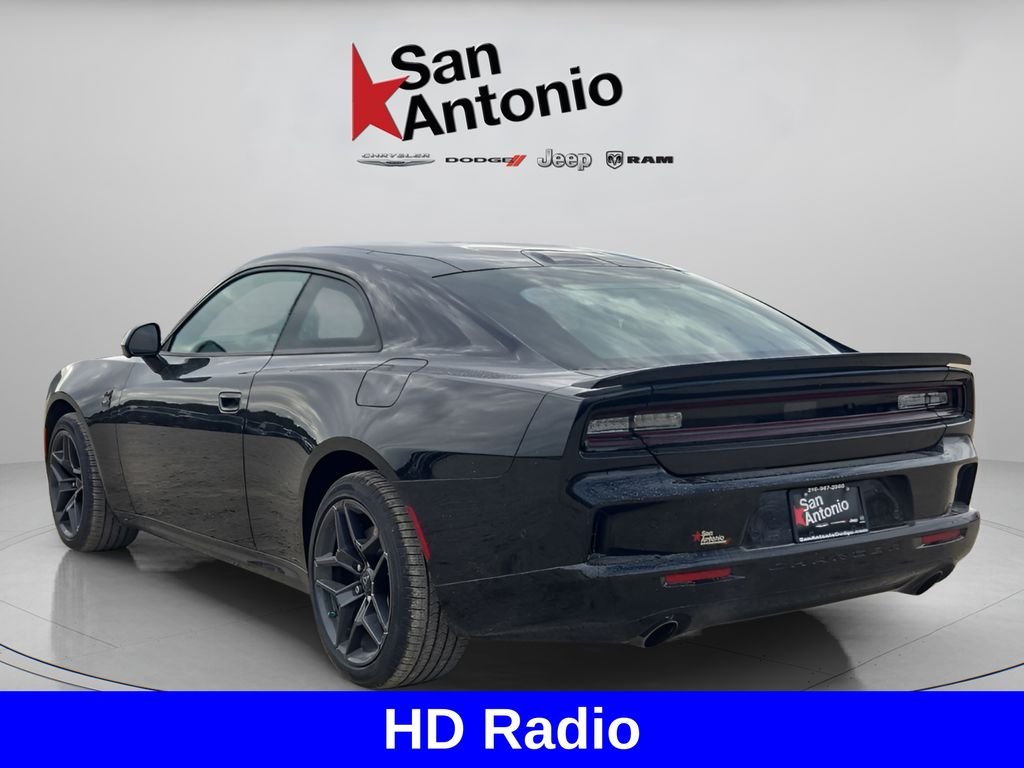 New 2026 Diamond Black Crystal Pearlcoat Dodge R/T Scat Pack image 7