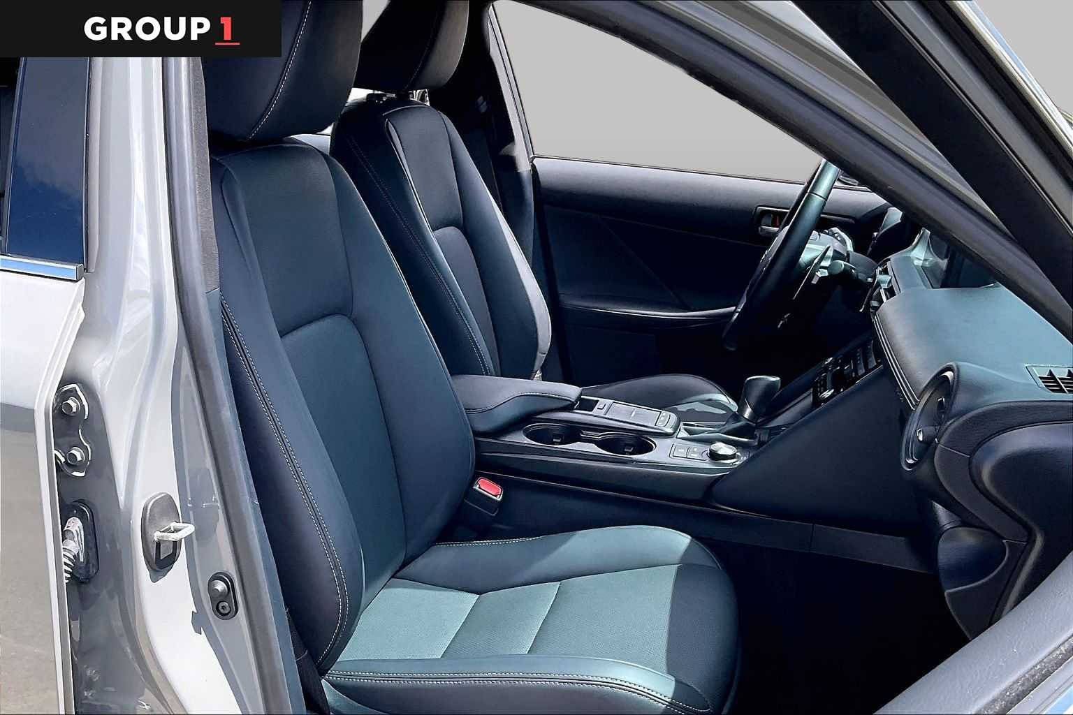 Used 2025 Incognito Lexus F SPORT Design image 8