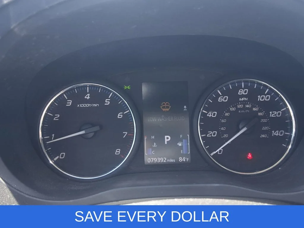 Used 2017  Mitsubishi ES image 7