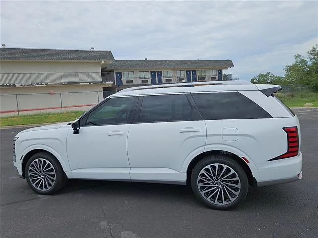 New 2026 Creamy White Pearl Hyundai Calligraphy image 2