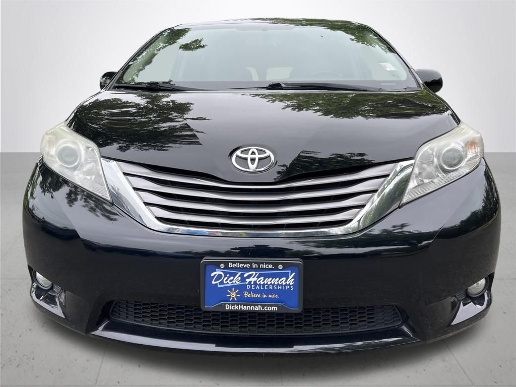Used 2017 Midnight Black Metallic Toyota XLE image 2