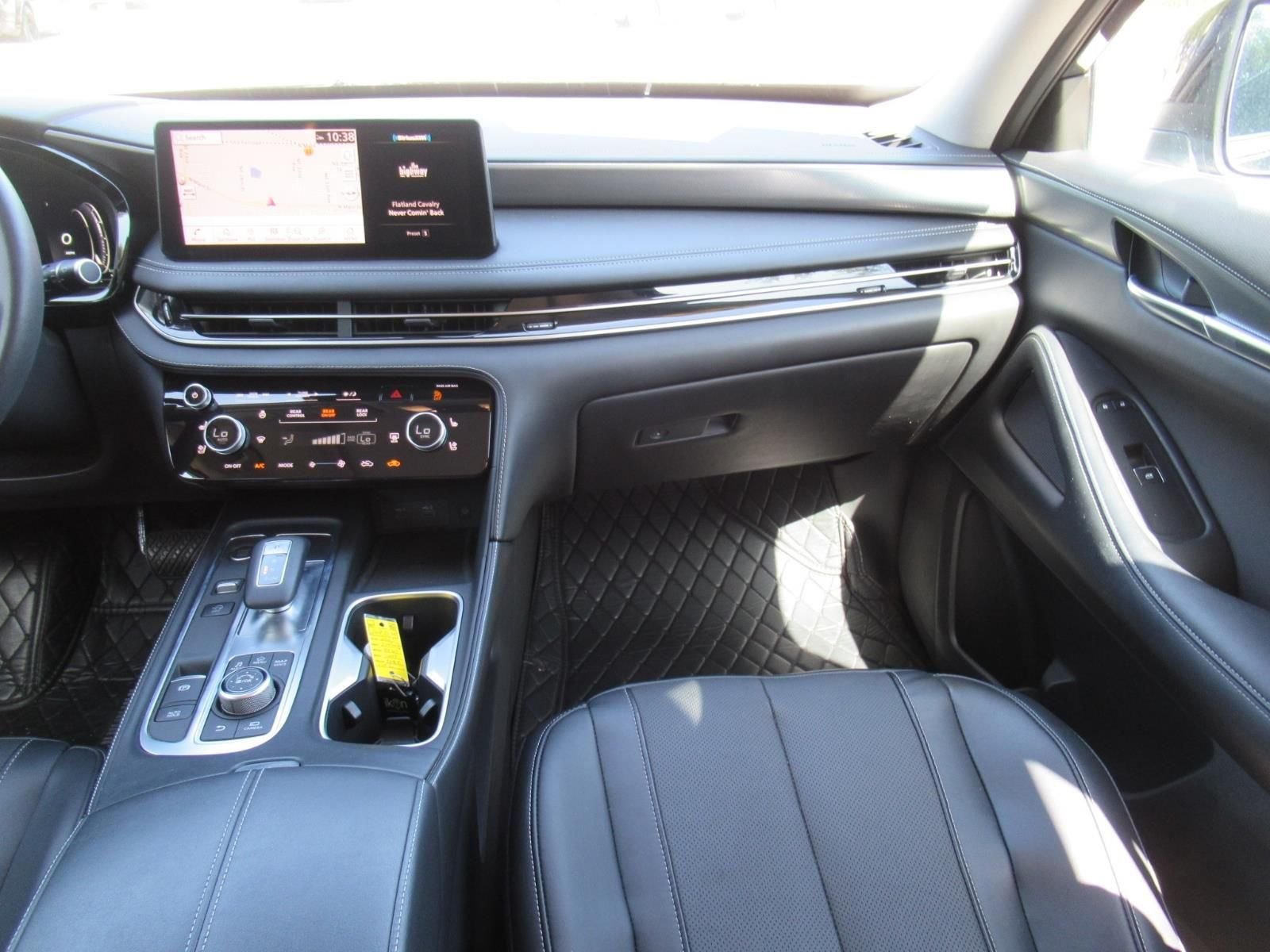 Used 2023 Black INFINITI LUXE image 14