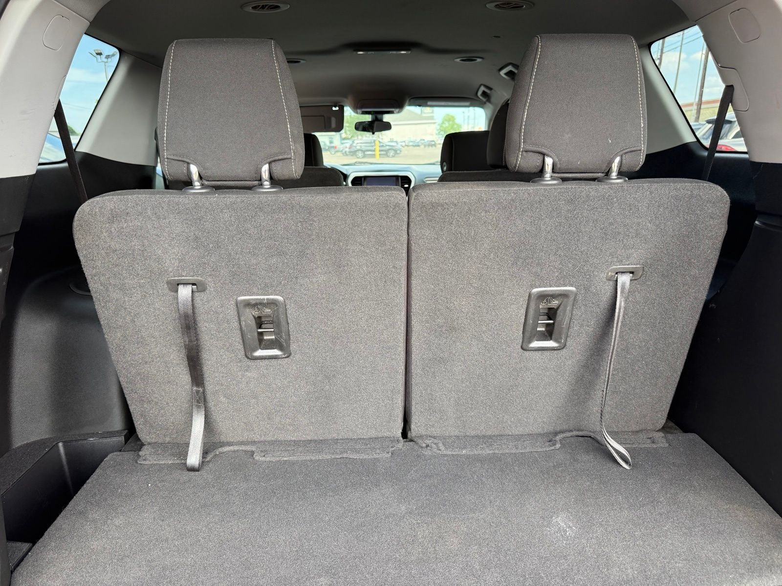 Used 2021 Red GMC SLE image 5