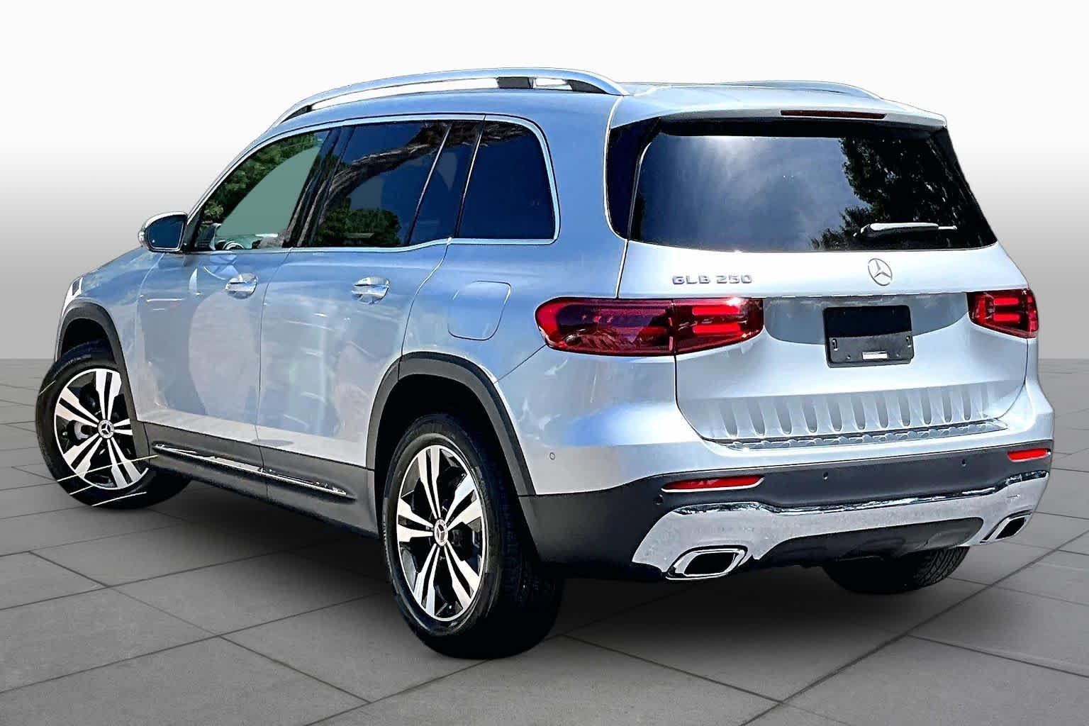 Used 2026 Cirrus Silver Metallic Mercedes-Benz GLB 250 image 12