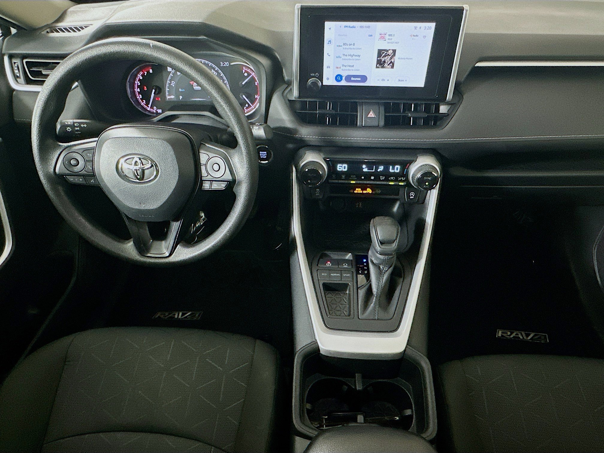 Used 2023 Ice Toyota XLE image 27