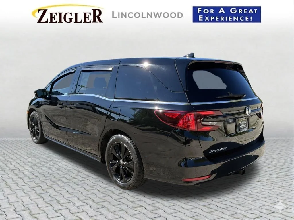 Used 2023  Honda Sport image 4