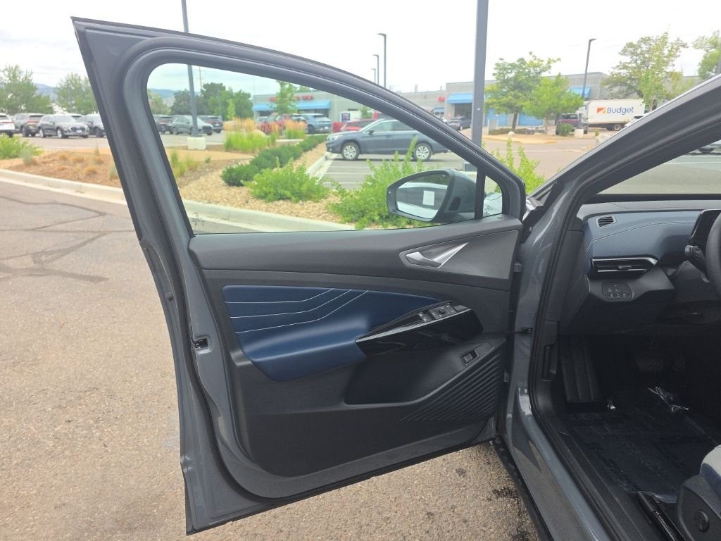 Certified Used 2024 Gray Volkswagen Pro S image 10