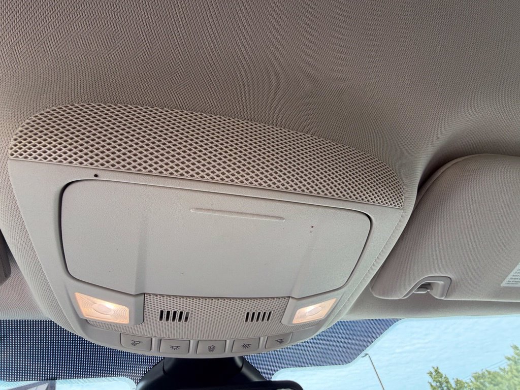 Used 2024 Gray Ford SEL image 19