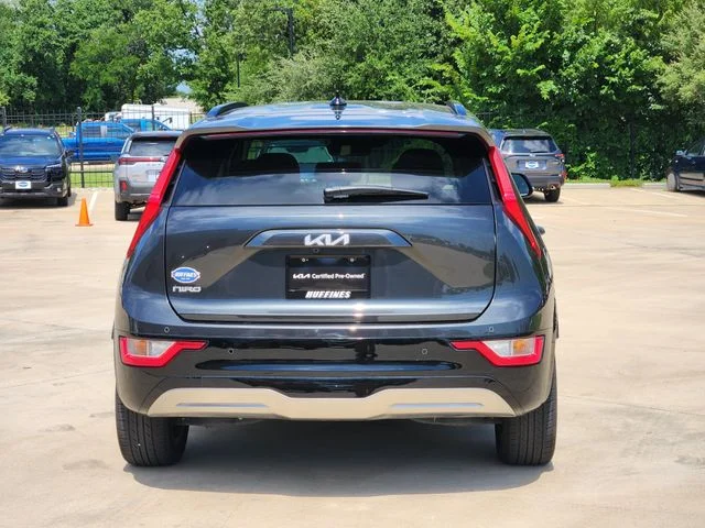 Used 2023 Gray Kia Wind image 6