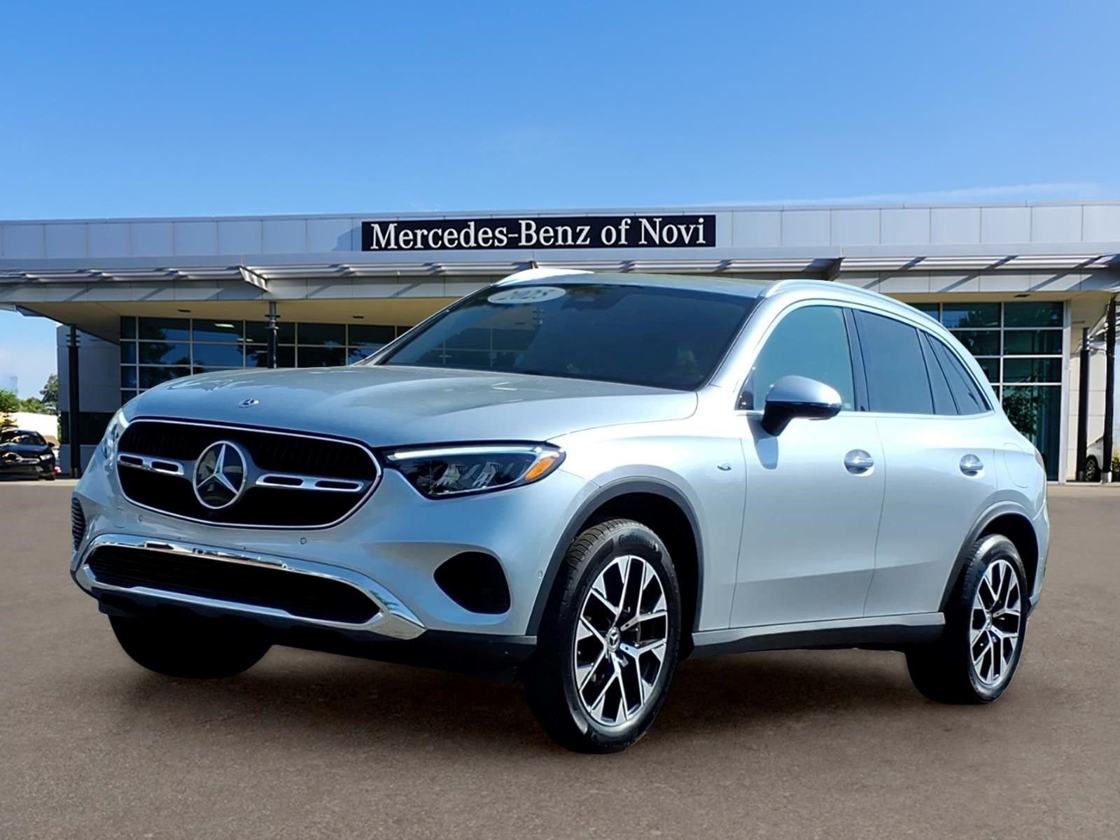 2025 Mercedes-Benz GLC