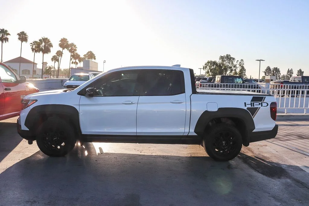 Used 2022  Honda Black Edition image 14