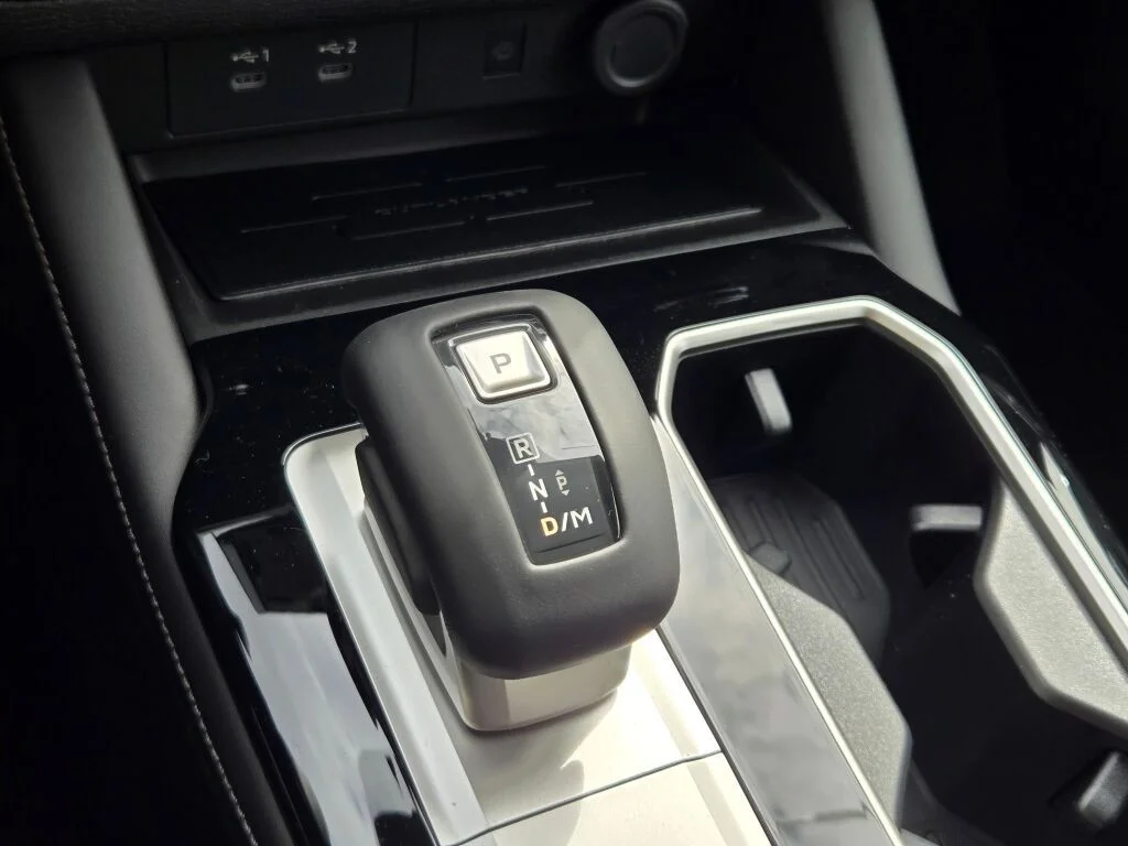 New 2026 Black Mitsubishi SE image 23