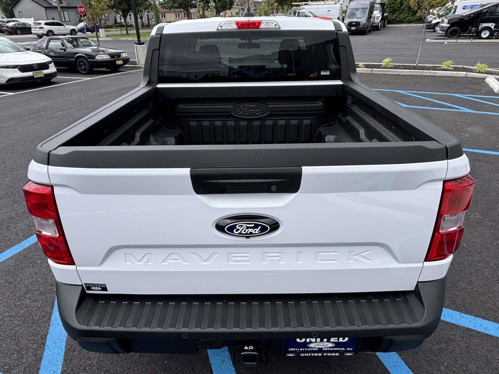New 2026 Oxford White Ford XLT image 44