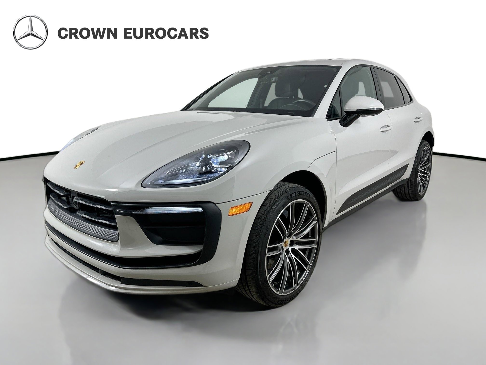 2023 Porsche Macan Base