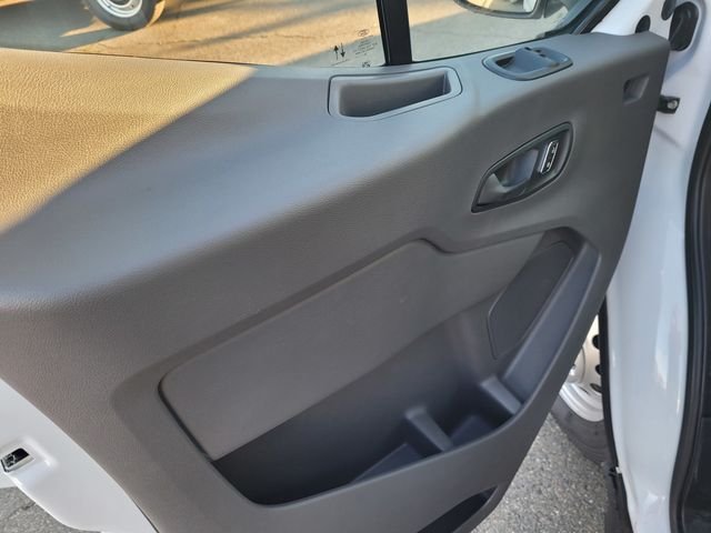New 2025 Oxford White Ford Cargo Van image 7