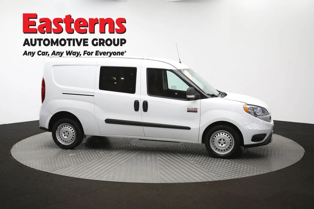 Used 2022 White Ram Base image 43