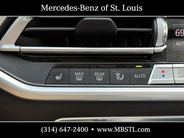 Used 2021 Black BMW xDrive40i image 25