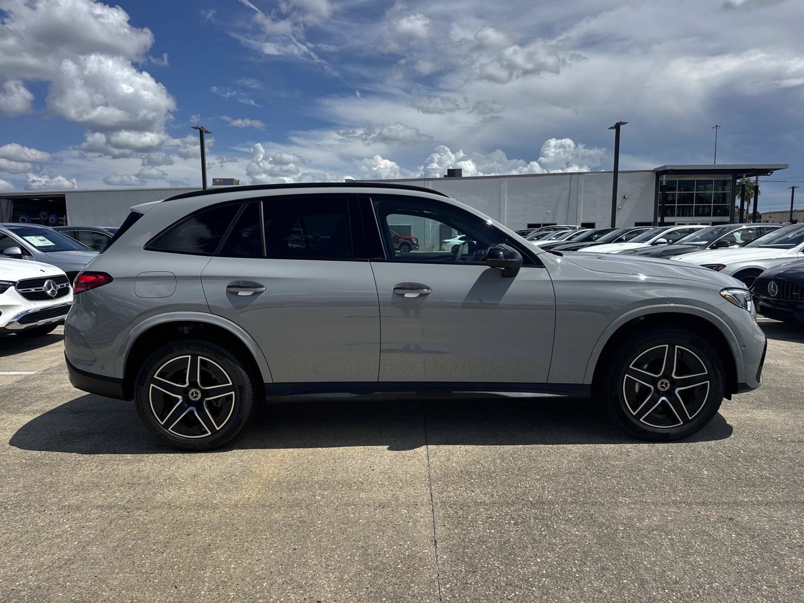 New 2027 Gray Mercedes-Benz GLC 300 image 4