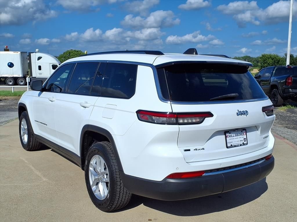 Used 2021 White Jeep Laredo image 5