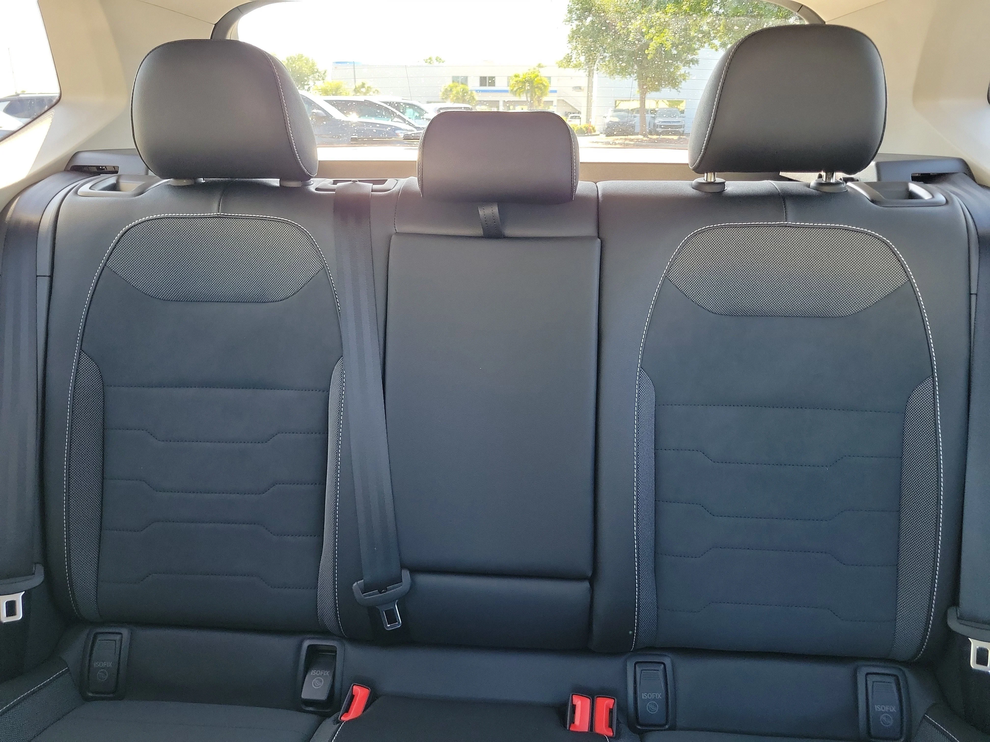 New 2026 Black Volkswagen 1.5T SE image 25