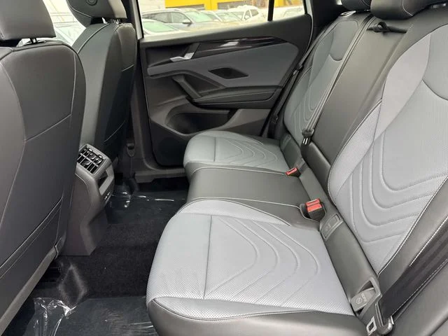 New 2026 White/off-white Volkswagen 2.0T SE R-Line Black image 9