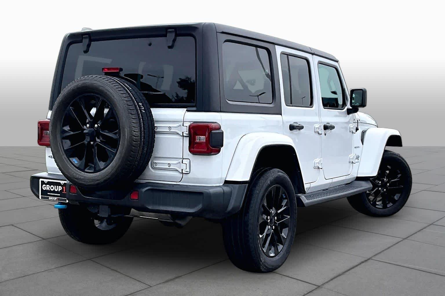 Used 2023 Bright White Clearcoat Jeep Sahara image 12
