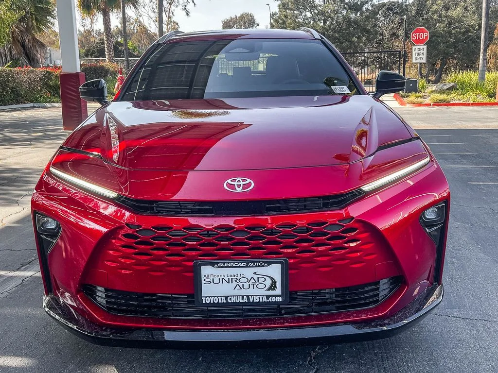 New 2026 Finish Line Red <sup>1</sup> Toyota  XLE image 2