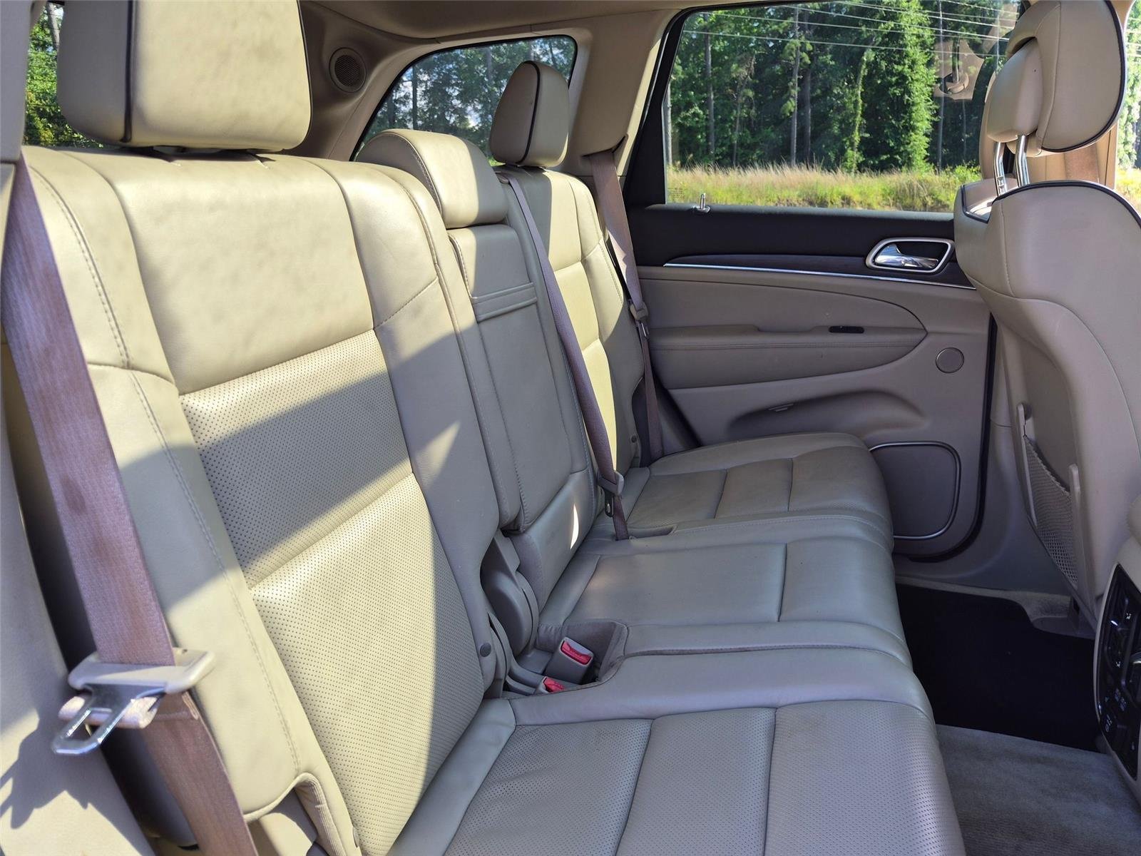 Used 2017 Walnut Brown Jeep Overland image 28