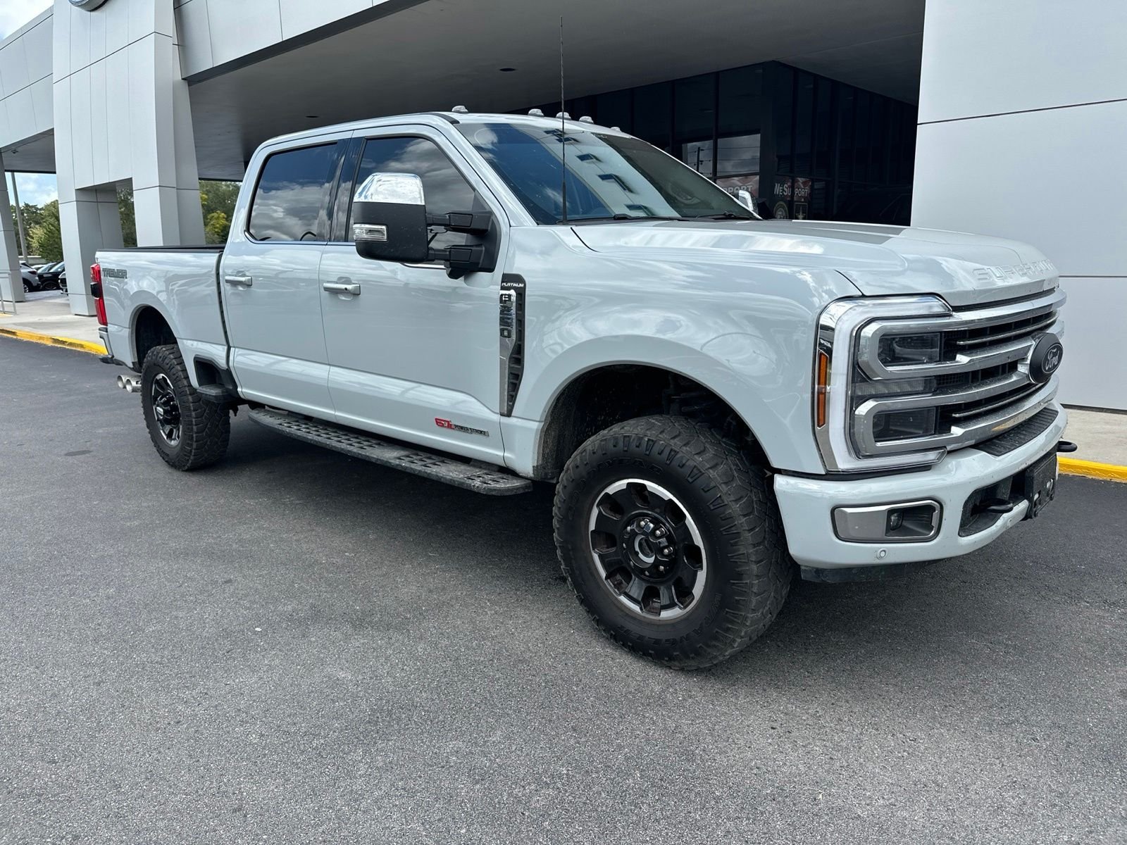 Used 2026 Avalanche Ford Platinum image 1