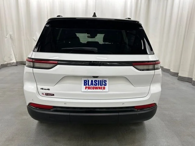 Used 2024 White Jeep Altitude X image 32