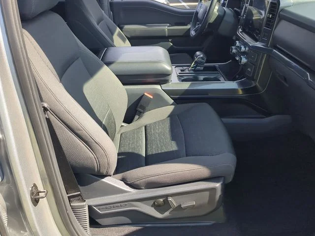 Used 2023 Silver Ford XLT image 33
