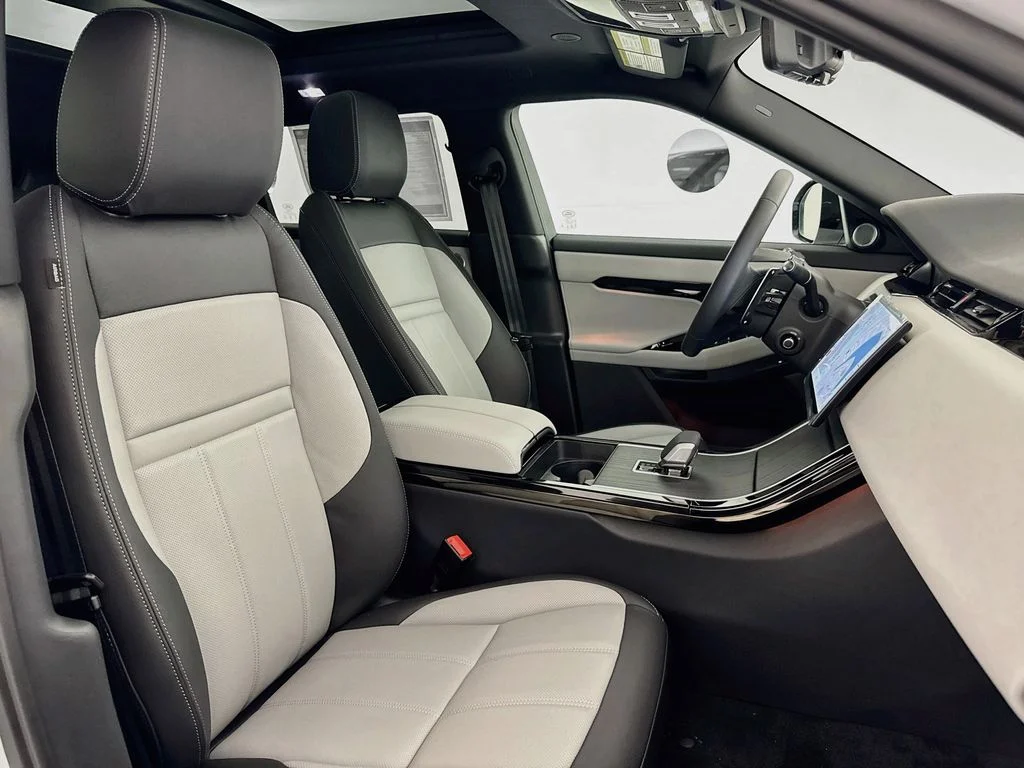New 2026 Fuji White Land Rover Hoxton Edition image 29