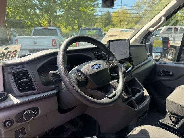 New 2026 Oxford White Ford Cutaway image 17