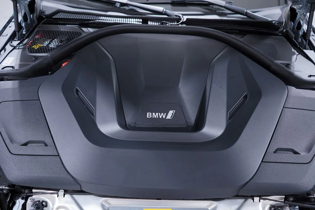 Used 2023 Gray Metallic BMW eDrive40 image 21